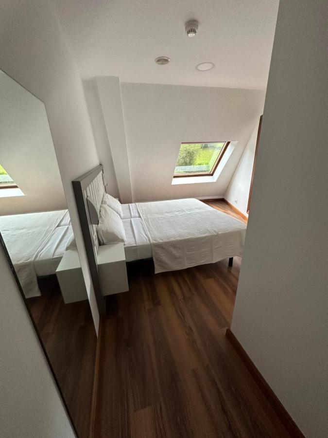 Hello Astur Green Bimenes Luaran gambar