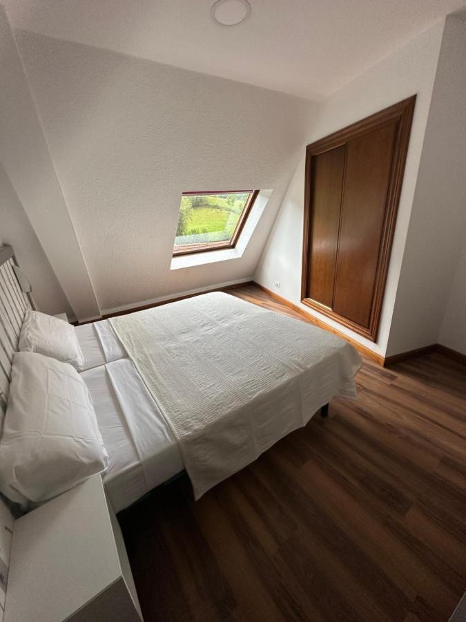 Hello Astur Green Bimenes Luaran gambar